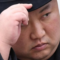 김정은 북한 모자 표정 눈빛